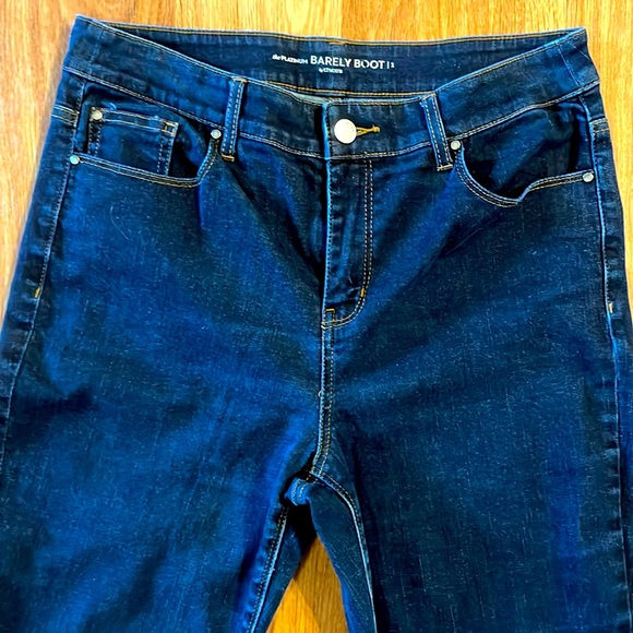 Chico’s 1 the Platinum Barely Boot blue jeans - Picture 1 of 5